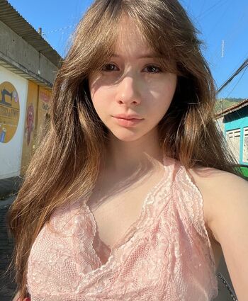 Full leaked Emma bugg / private onlyfans photo