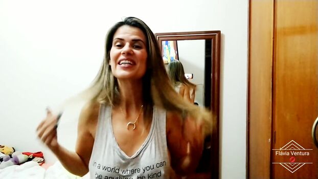 Flávia Ventura