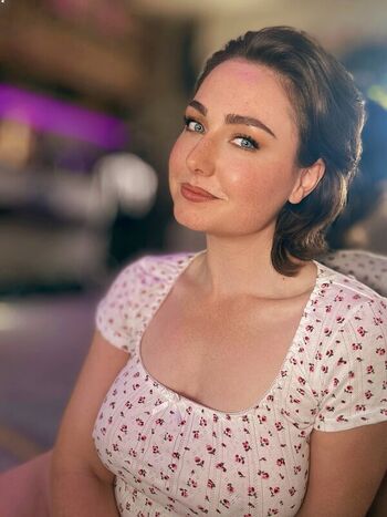 WhisperAudios ASMR